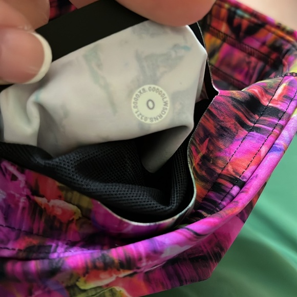 Lululemon Base Pace High-Rise Running Tight 25" Hyper Flow Pink Multi Size 0 - Picture 5 of 6